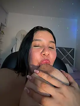 ValleryParker Show in webcam
