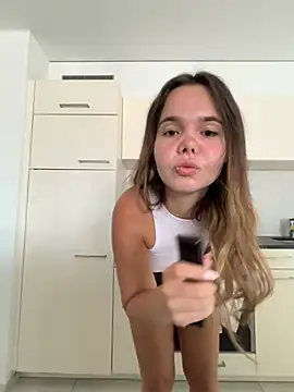 TheCinderella's Live XXX Chat