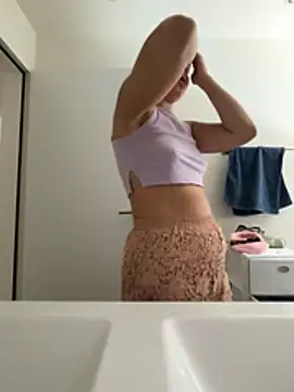 TheCinderella's Live XXX Chat