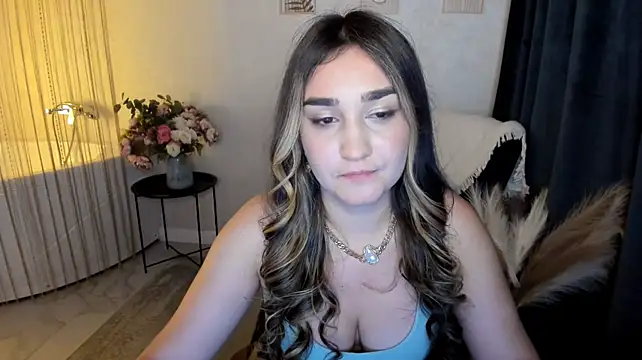 Chat XXX ao vivo de GoldenHeart_1