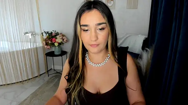 Chat XXX en directo de GoldenHeart_1