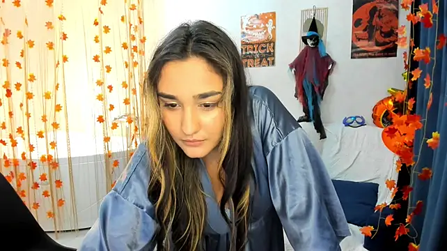 GoldenHeart_1 Adlı Modelin Canlı XXX Sohbeti