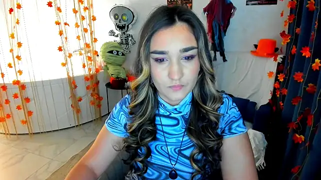 GoldenHeart_1 Adlı Modelin Canlı XXX Sohbeti