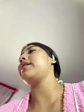 Natasharuso Adlı Modelin Canlı XXX Sohbeti
