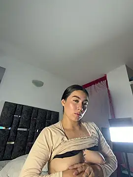 Natasharuso Adlı Modelin Canlı XXX Sohbeti
