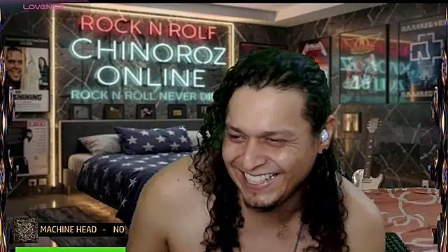 chino_roz Show in webcam