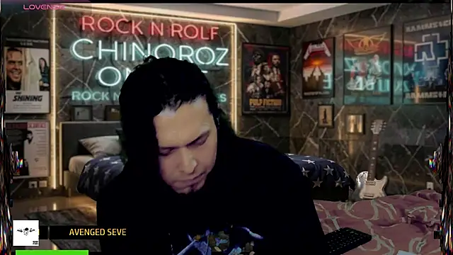Show modela chino_roz na web-kameri