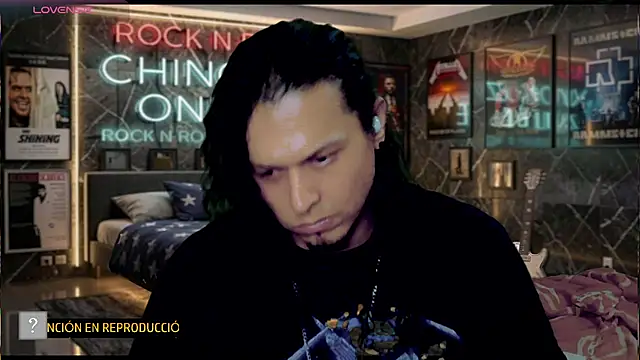 chino_roz Show Webcam