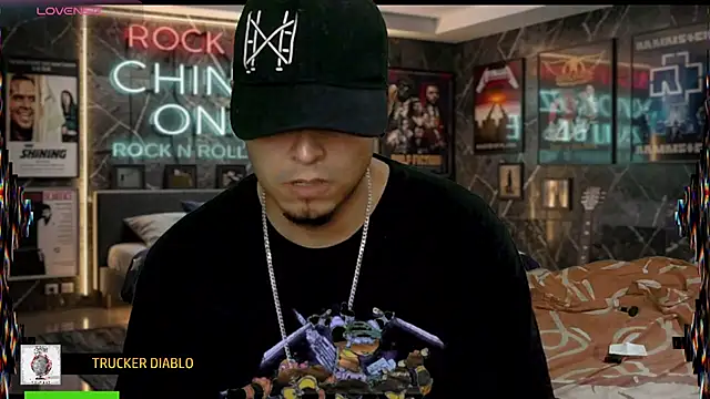 chino_roz's Webcam Show