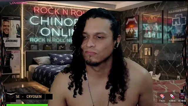 chino_roz Show in webcam