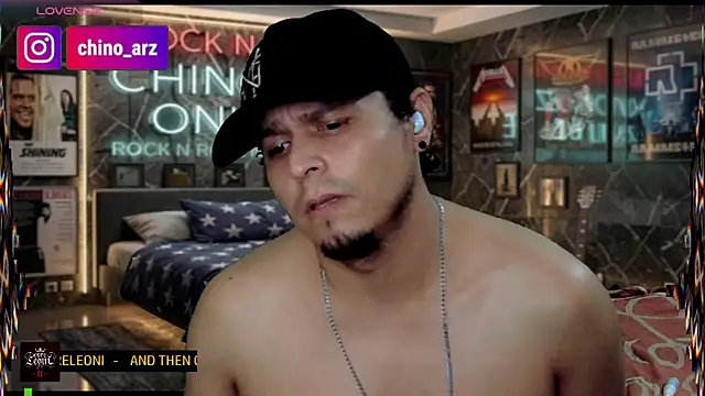 chino_roz Show in webcam