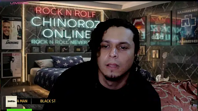 Show modela chino_roz na web-kameri