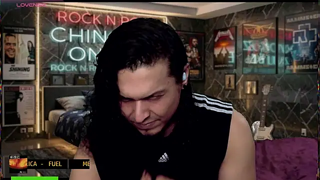 chino_roz Show Webcam