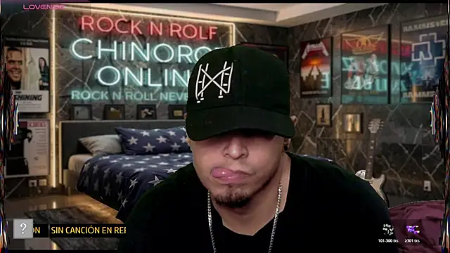 Show modela chino_roz na web-kameri