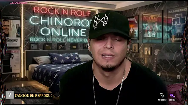 chino_roz Show in webcam