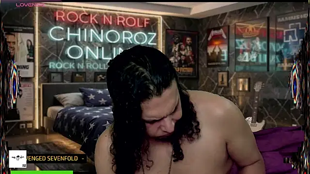 Show modela chino_roz na web-kameri