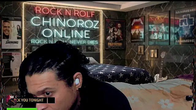 chino_roz Show in webcam