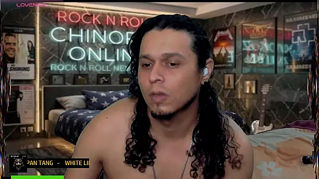 chino_roz Show Webcam