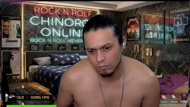 chino_roz Show in webcam