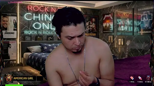chino_roz Show in webcam