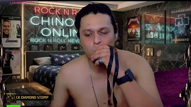 Webkamerová show chino_roz