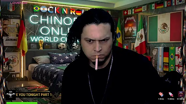 chino_roz Show in webcam