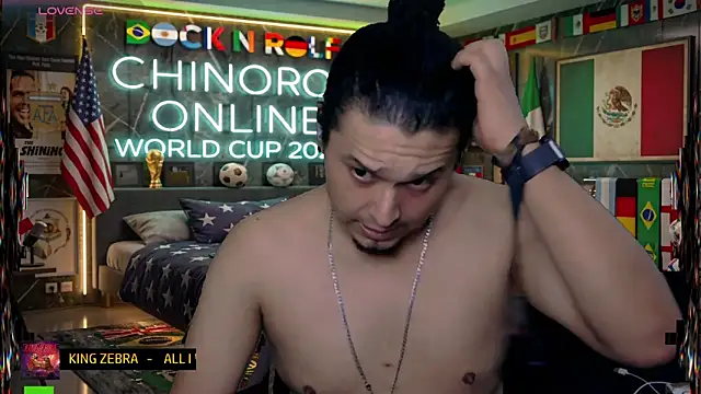 chino_roz Show in webcam