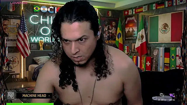chino_roz Show in webcam