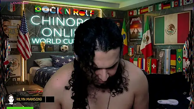 chino_roz Show in webcam