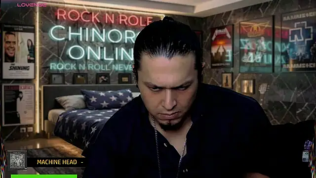 Show modela chino_roz na web-kameri