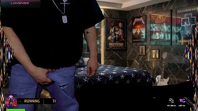 chino_roz Show in webcam
