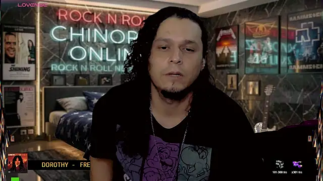 chino_roz Show in webcam