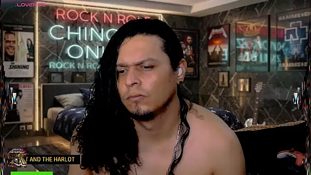 chino_roz Show in webcam
