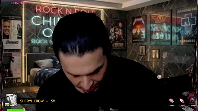 chino_roz Show in webcam