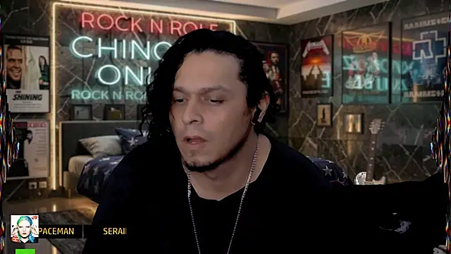 chino_roz Show in webcam