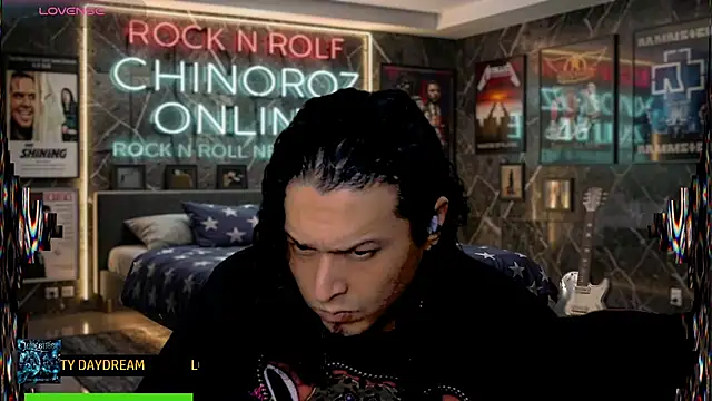 chino_roz Show in webcam