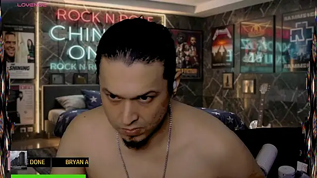 chino_roz Show in webcam