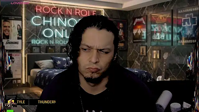 chino_roz Webcam show