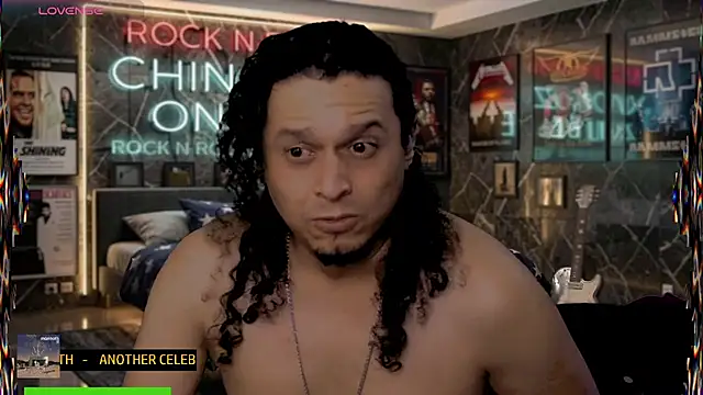 chino_roz – webcam-show