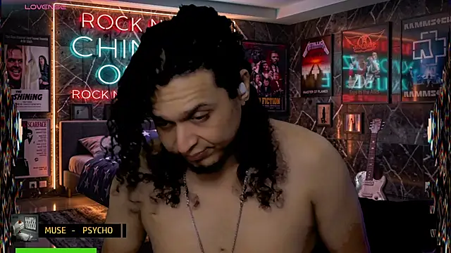 chino_roz Webcam show
