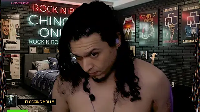 chino_roz Show Webcam