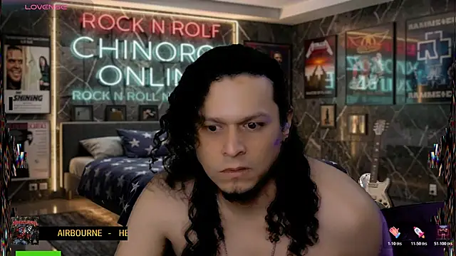 chino_roz Show in webcam
