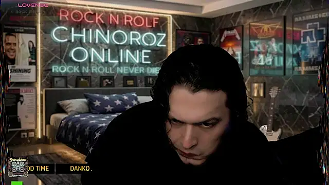 chino_roz Show in webcam