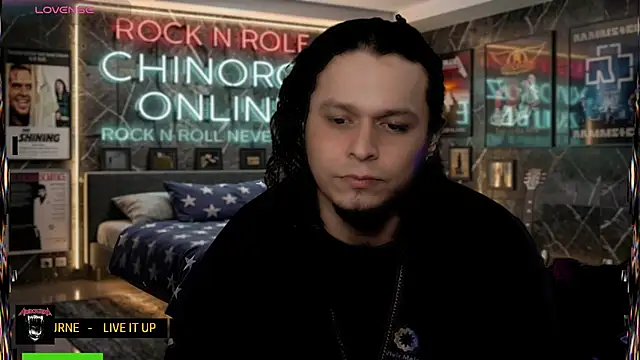 Show modela chino_roz na web-kameri
