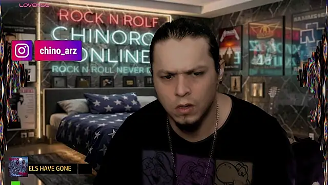 Pokazy przed kamerką – chino_roz