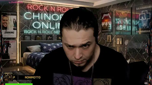 chino_roz webkamerás műsora