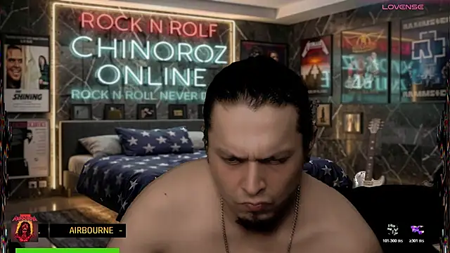 chino_roz Show in webcam