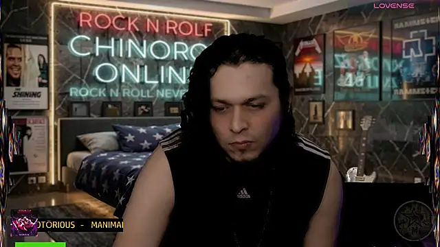 chino_roz Show in webcam