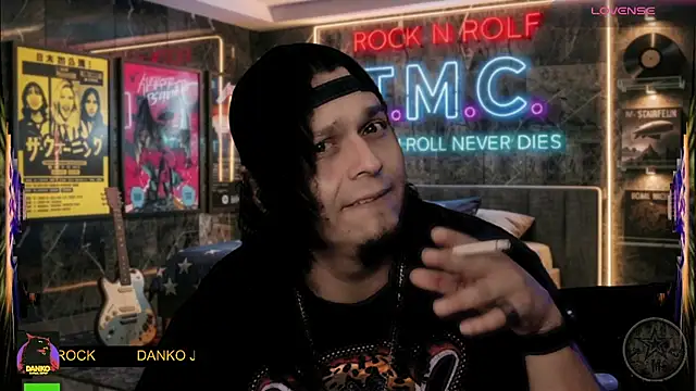 chino_roz Show Webcam