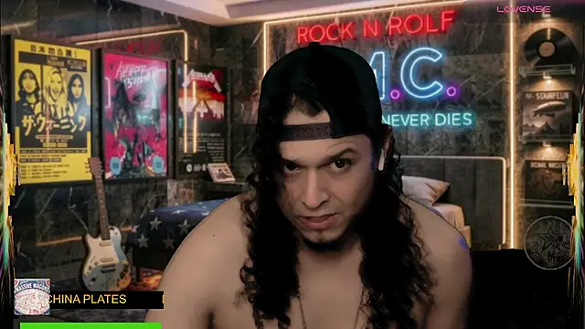 chino_roz Show in webcam